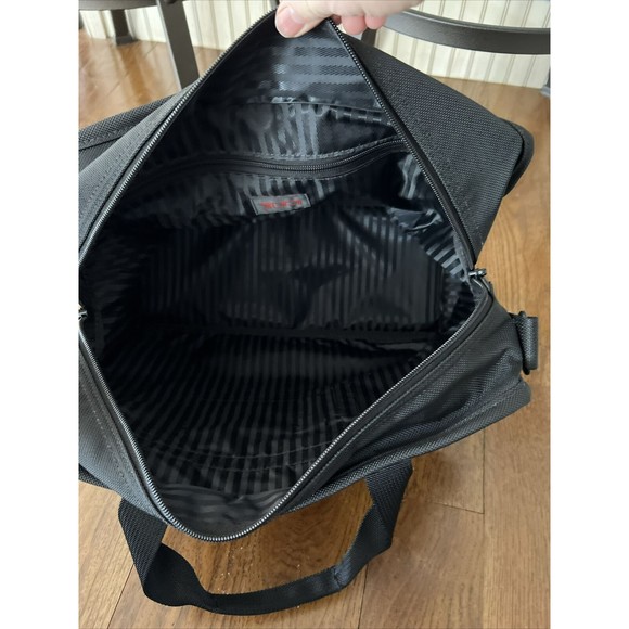 Brand New TUMI Ballistic Nylon/Leather Weekender Duffle Bag - Picture 9 of 14